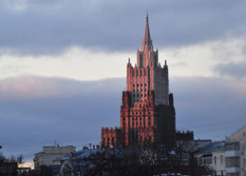 Moskau: Militärische Abenteuer der NATO hatten stets verheerende Folgen