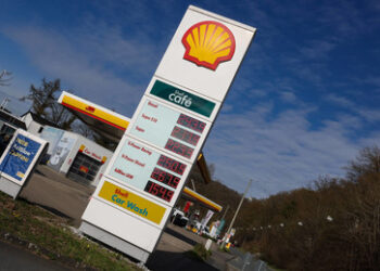 Trotz hoher Kraftstoffpreise: Wirtschaftsministerin Reiche hält nichts von Tankrabatt und Tempolimit