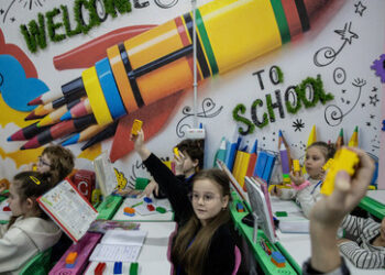 Ukrainische Ombudsfrau: Kinder und Jugendliche "belästigen" Militärrekrutierer