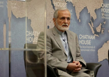 Wer macht Jagd auf iranische Unterhändler? Ex-Außenminister Charrazi verwundet, Ehefrau tot