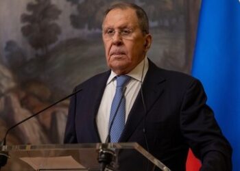 Politico lehnt Lawrow-Artikel ab: Was der Außenminister über NATO-Expansion schreibt