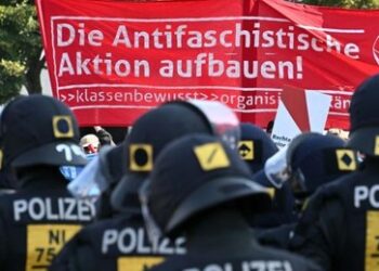 Sachsen-Anhalt: Antifa will Landtag stürmen – falls AfD Wahl gewinnt