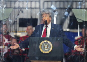 Trump droht mit 100-prozentigen Zöllen gegen jedes Land, das US-Technologiegiganten besteuert