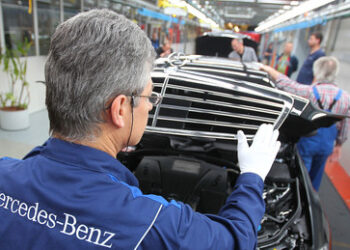 "Dramatische Lage" – Mercedes verschiebt Sonderzulage und prüft längere Arbeitszeiten