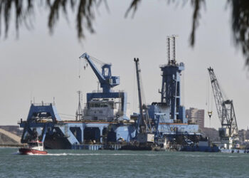 Ägypten bestätigt: Drohnenangriff auf zwei Schiffe im Mittelmeerhafen Damiette