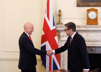 Großbritannien: Premier will Obdachlosigkeit beenden, indem er Militarismus und Krieg anheizt