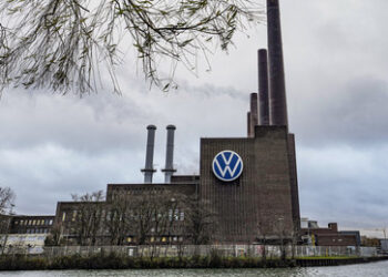 Katarischer Großaktionär bremst VW-Werksverkauf an israelischen Rüstungskonzern