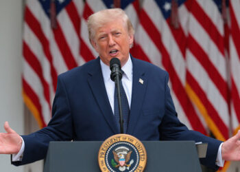 Trump droht Iran mit Tausenden Raketen im Falle eines Attentats auf ihn
