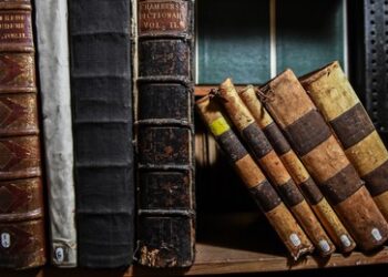 Von deutschen Truppen gestohlen: Ein im Zweiten Weltkrieg geraubtes Buch kehrt nach Russland zurück