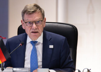 Wadephul absurd: Iran soll Deutschland Gebühren für Straße von Hormus zahlen