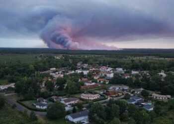 Waldbrände in Frankreich und Spanien sorgen für historische Evakuierungen