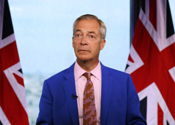 Wegen Korruptionsvorwürfen: Nigel Farage verlässt britisches Parlament