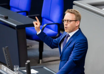 CDU-Politiker erklärt Russland den Krieg: BND soll Drohnenhersteller präventiv angreifen