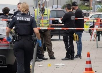 Gruppenstreit in Niedersachsen: Mehrere Schwerverletzte mit Schuss- und Stichverletzungen