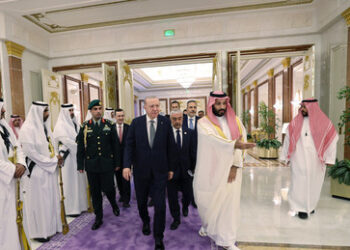 Kann eine "Islamische NATO" sowohl Israel als auch Iran in Schach halten?