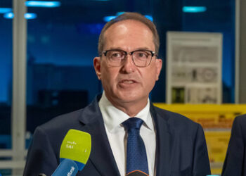 Lizenz zum Eingreifen – Verfassungsschutz soll aktiver Geheimdienst werden
