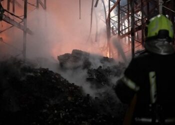 Massive Präzisionsschläge auf Kiews Militärlogistik: Moskau nennt Ziele (FOTOS/VIDEOS)