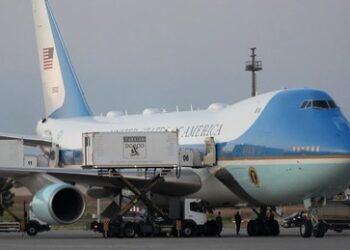 Nach "Morddrohung" Irans – Trump gelangte in Ankara über "Catering-Container" in Ersatzmaschine