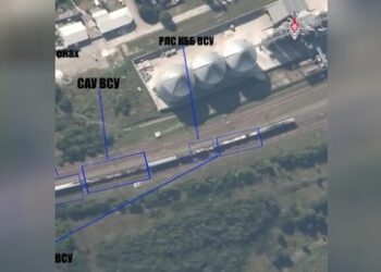 Russische Streitkräfte zerstören Kiews militärische Kommandozentralen und Infrastruktur (VIDEOS)