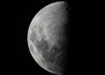 SpaceX-Raketenteile krachen mit 8.700 km/h auf den Mond – neuer Krater entsteht