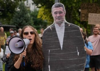 Wer würde Präsident? Medien schätzen Chancen ukrainischer Politiker bei möglichen Wahlen