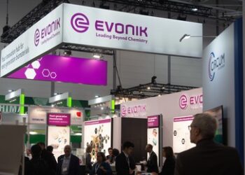 Deutschland: Chemiekonzern Evonik baut 3.200 Stellen ab – Investiert wird in Asien und Amerika