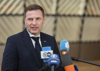 Estlands Verteidigungsminister tritt zurück: Skandal um Munitionsbeschaffung für Kiew