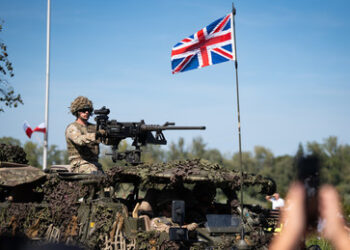 Wie Großbritannien ein Kriegsnetzwerk um Russland herum aufbaute