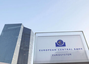 Zinspolitik: EZB würgt zur Inflationsbekämpfung Wirtschaft ab