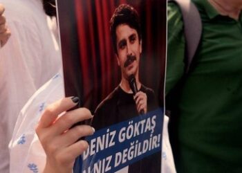 "Herabwürdigung religiöser Werte" – 19 Monate Haft für Komiker wegen Erdoğan-Beleidigung