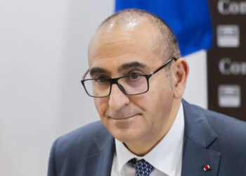 Frankreich: Innenminister reicht Rücktritt ein – Macron lehnt ab