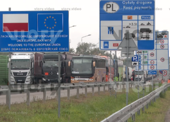 Immer mehr Ukrainer wollen weg: Lange Schlangen an Grenze zu Polen