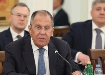 Lawrow zu NATO-Kriegsplan: Moskau in höchster Alarmbereitschaft