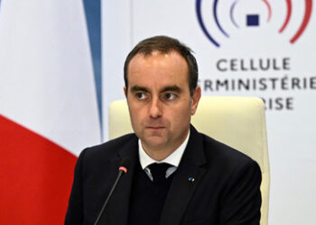 Proteste: Frankreich verhängt lokale Ausgangssperren