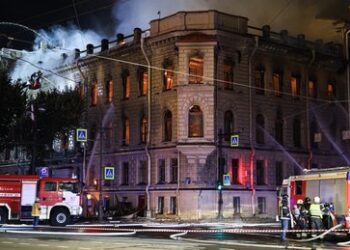Sankt Petersburg: Brand am historischen Gebäude